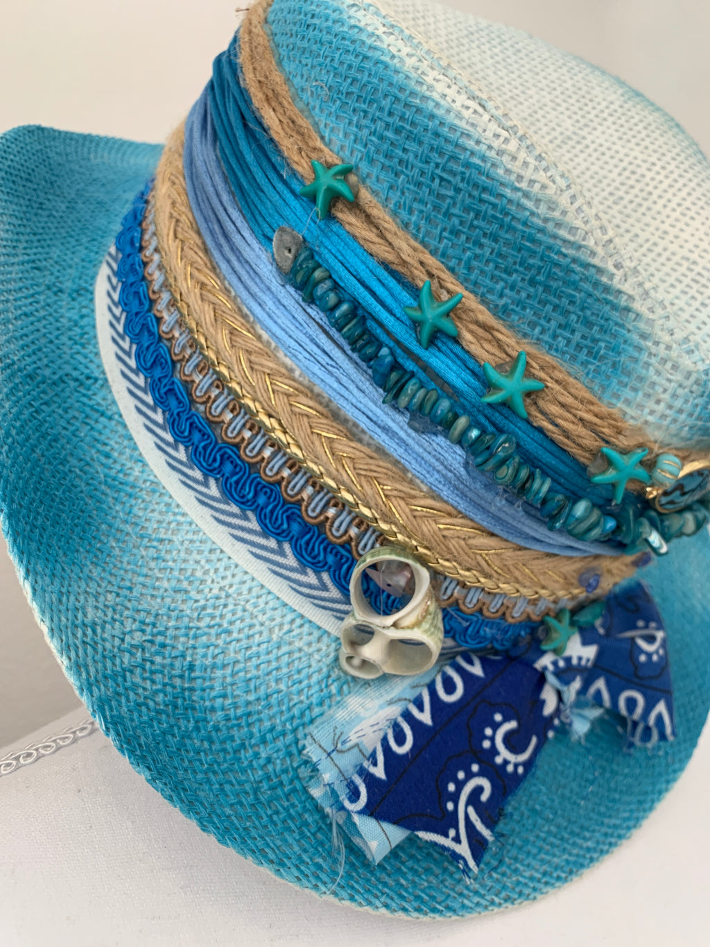 LUNA BLUE HAT